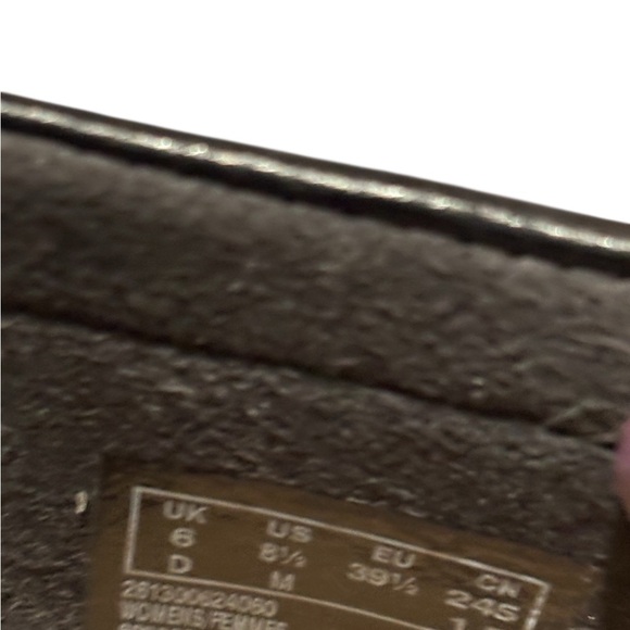 Clarks Black Leather Collection Shoes Loafers Women’s Size 8 Soft Cushion. - Picture 8 of 9